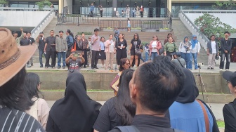 Gelar Panggung Musikal di Sarinah, Aktivis Sebut Banjir Sumatera Tragedi Ekologis