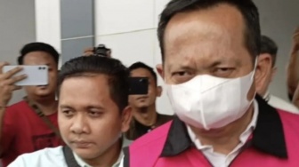 Skandal 99 Proyek Fiktif Terbongkar, Mantan Kadis Perkimtan Palembang Digiring ke Rutan