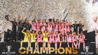 Lionel Messi Persembahkan Trofi Pertama untuk Inter Miami, Kalahkan Klub Thomas Muller di Final