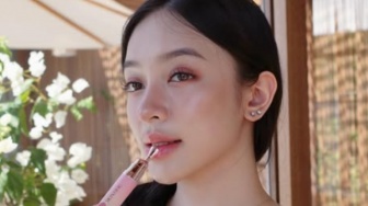 Biodata dan Agama Amanda Zahra yang Menikah Lagi