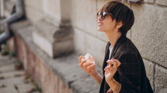 4 Parfum Beraroma Teh yang Bikin Rileks untuk Pekerja Kantoran