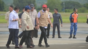 Viral! Sepatu Berlumpur Gubernur Aceh Jadi Sorotan Saat Mendampingi Presiden ke Lokasi Bencana