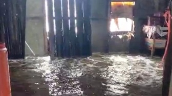 Banjir Rob Rendam Empat Desa di Teluk Pakedai, Polisi Lakukan Monitoring dan Imbau Warga Waspada