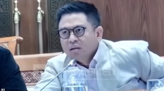 Kekayaan dan Gaji Endipat Wijaya, Anggota DPR Nyinyir Donasi Warga untuk Sumatra