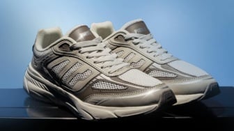 7 Sepatu Lari Lokal untuk Mengatasi Cedera dan Pegal Kaki di Bawah 500 Ribu