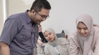 Bootcamp Data Analyst Dibimbing.id: Saat Karier Stagnan, Inilah Jalan Pintas Menuju Peluang Baru