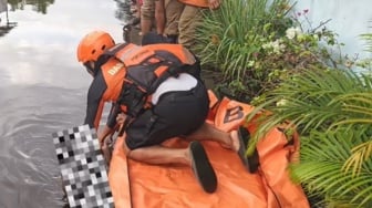 Bocah 10 Tahun yang Hilang Saat Banjir Rob di Pontianak Ditemukan Meninggal Dunia