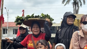Tangisan Ibu Warnai Aksi Warga di Depan ATR/BPN, Menagih Keadilan Hak Tanah
