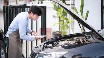 10 Komponen Mobil yang Harus Dicek Sebelum Berkendara Biar No Drama di Jalan!