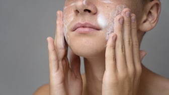 5 Sabun Muka Low pH yang Ideal untuk Membersihkan dan Menjaga Skin Barrier