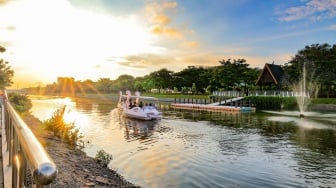 Dari Pantai Pasir Putih Hingga Karnaval Spektakuler: Intip Kemeriahan Akhir Tahun di Pesisir Jakarta