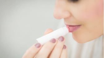 5 Lip Balm Mengandung Panthenol untuk Usir Rasa Insecure Punya Bibir Gelap