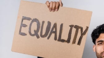 Hak Asasi Manusia, tapi Milik Siapa?