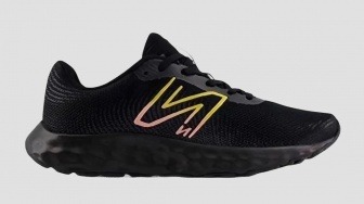 7 Sepatu Jalan Lokal Kembaran New Balance Ori, Harga Murah Kualitas Tak Perlu Diragukan