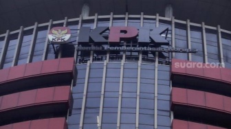 KPK setelah Revisi: Dari Macan Anti-Korupsi Jadi Kucing Rumahan?