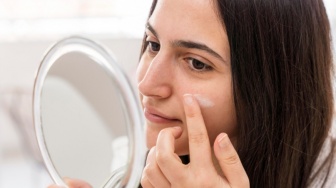 5 Rekomendasi Skincare DNA Salmon untuk Usia 40-an, Kulit Lebih Glowing dan Awet Muda