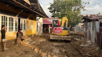 Relawan Bencana PDIP Bantu Korban Banjir Bandang di Sumbar, Warga Krisis Air Bersih