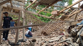 Bubuk Mercon Diduga Penyebab Ledakan di Pacitan, 3 Rumah Hancur!