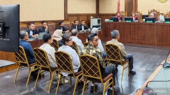 Praktik Lancung 8 ASN Kemnaker: Agen Izin TKA Diperas Rp135 Miliar Vespa dan Innova Jadi Syarat