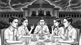 CERPEN: Catatan Krisis Demokrasi Negeri Konoha di Meja Kantin