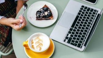 5 Side Job Paling Cuan di 2025, Bisa Dikerjain Sambil Ngopi Santai