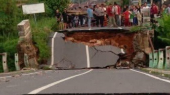 Kondisi Terkini Jembatan Kelekar Prabumulih: Ambruk Dihantam Arus Deras, Akses Masih Terputus