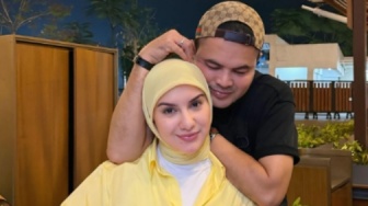 Apa Saja Bantuan Irish Bella dan Suami untuk Bencana Sumatra-Aceh? Pasang Banner Besar Digunjing