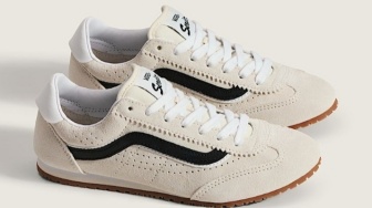 5 Pilihan Sepatu Vans Ori yang Diskon di Foot Locker, Harga Jauh Lebih Murah