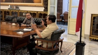 Pertemuan Tertutup, Prabowo dan Dasco Susun Strategi Amankan Ekonomi 2025 dan Pulihkan Sumatera