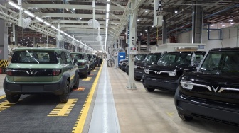 Menko Airlangga Tegaskan Syarat Pabrikan Mobil Listrik Dapat Insentif Pemerintah