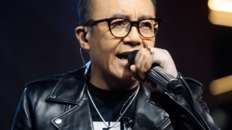 Konflik Memanas, Ari Lasso Gandeng Pengacara untuk Hadapi Ade Tya