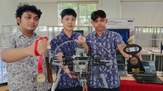 Inovasi Penanganan Bencana di Indonesia, Tiga Pelajar SMA Memperkenalkan Drone Rajawali