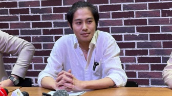 Akui Sebar Data Kehamilan Erika Carlina di Grup WA, DJ Panda Memelas Minta Damai: Saya Janji Berubah