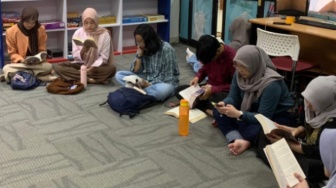 Aksaraya Semesta: Ruang Aman Membaca Bebas dan Bertumbuh Bersama