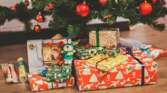 Bingung Cari Kado Natal? Ini 7 Rekomendasi Hadiah Simpel Tapi Berkesan