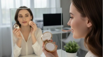 7 Rekomendasi Bedak Padat untuk Pekerja Kantoran, Tahan Lama dan Minim Oksidasi