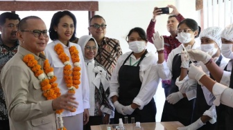 Sesuai Arahan Presiden, Menteri P2MI Lepas 40 Peserta Pelatihan Wellness Therapist di Denpasar