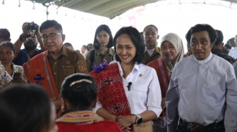 Kunjungi NTT, Wamen Christina Paparkan Peluang Kerja Formal ke Luar Negeri