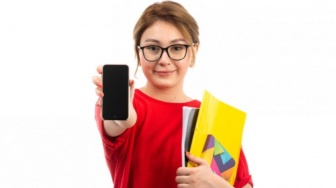 5 Rekomendasi HP Murah Spek Dewa yang Cocok untuk Pelajar SMA