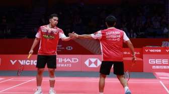 Sempat Unggul Jauh, Sabar/Reza Kena Comeback Menyakitkan di BWF World Tour Finals 2025