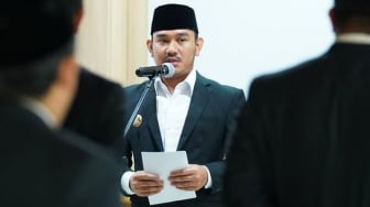Ade Kuswara dari Partai Apa? Ini Sosok Bupati Bekasi Muda yang Terjaring OTT KPK