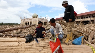 Kemenhut Mulai Verifikasi Kayu Gelondongan Bencana Sumatera