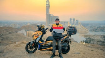 Bikers Asal Makassar Pilih Naik Yamaha XMAX Tunaikan Ibadah Umrah ke Tanah Suci