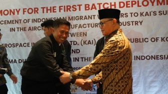 Menteri Mukhtarudin Lepas 12 Pekerja Migran Terampil, Transfer Teknologi untuk Indonesia Emas 2045