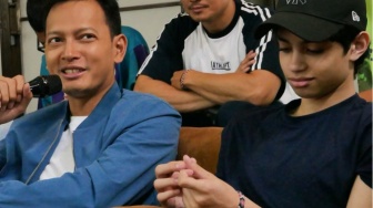 Sinopsis Bapakmu Kiper, Film Komedi Terbaru Fedi Nuril dan Ali Fikry