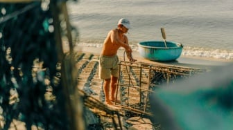 Krisis Iklim dan Cara Masyarakat Pesisir Membaca Ulang Laut yang Berubah