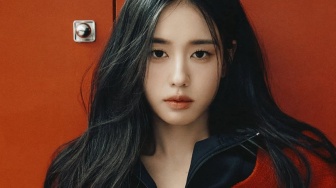 Anti Boring! 4 Gaya OOTD ala Ahn Eun Jin, Cocok buat Ngantor dan Daily Look