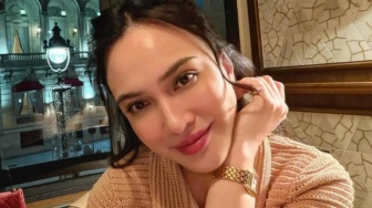 5 Koleksi Tas Chanel Shandy Aulia, Bikin Makin Kece saat Liburan ke Spanyol