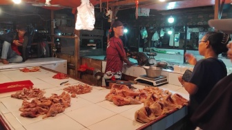 Dompet Menjerit Jelang Nataru, Harga Ayam hingga Cabai di Cibinong Meroket Tajam