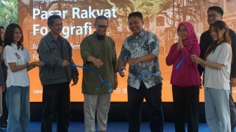 Antam Dukung Pameran Pasar Rakyat Fotografi yang Diselenggarakan Undira Cibubur